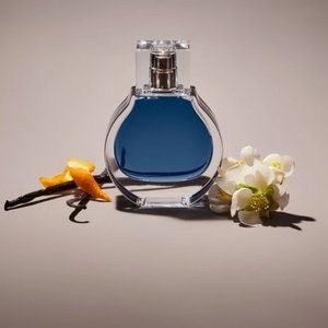 Kendall by KKW Fragrance (Blue Roan)